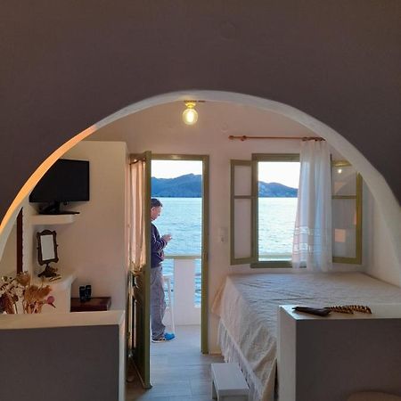 Milos By The Sea - Eco House Πλάκα Μήλου Εξωτερικό φωτογραφία